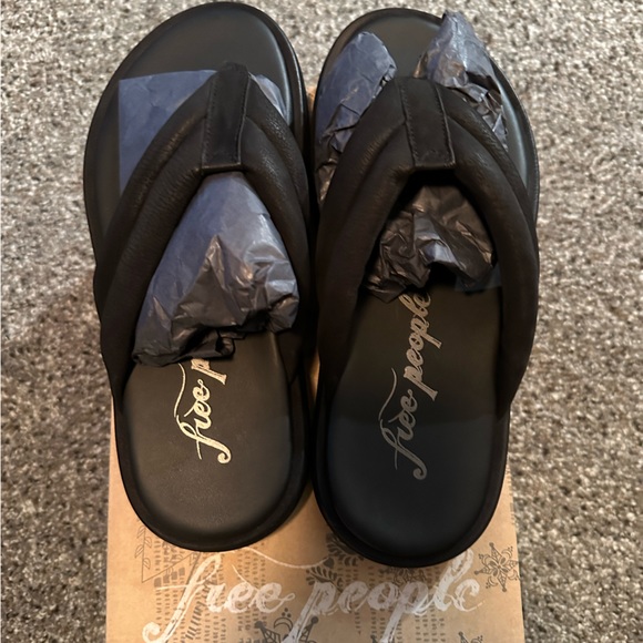 Free People Shoes - New in box, free people sandals. Black in size 6.